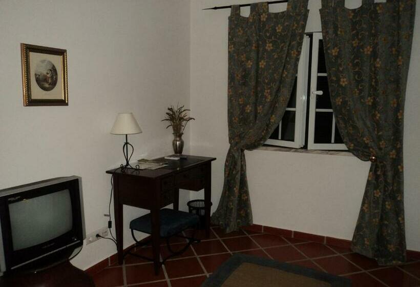 סוויטת ג'וניור, Alojamento Pero Rodrigues