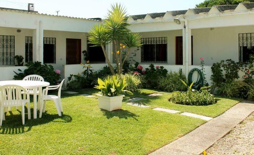 패밀리 스튜디오, Manawa Camp