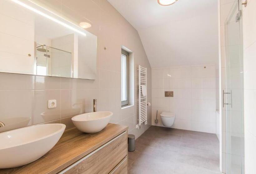 וילת סופריור, חדר שינה 1, Dormio Resort Maastricht