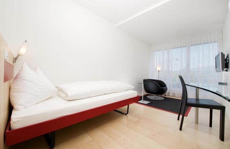 标准单人间, Seaside