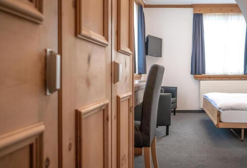 חדר סטנדרט יחיד עם מיטה זוגית, Alte Post By Mountain Hotels