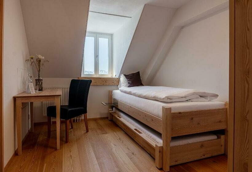 标准单人间, Belalp