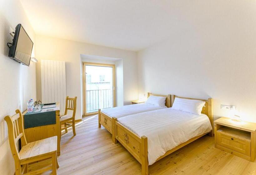 수피리어 룸, Centrale, Typically Swiss