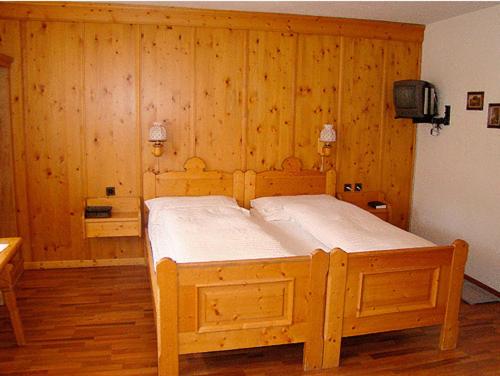 اتاق استاندارد, Crusch Alba