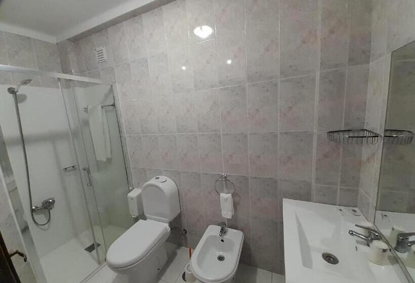 اتاق استاندارد یک تخته با بالکن, Dom Joao Iv