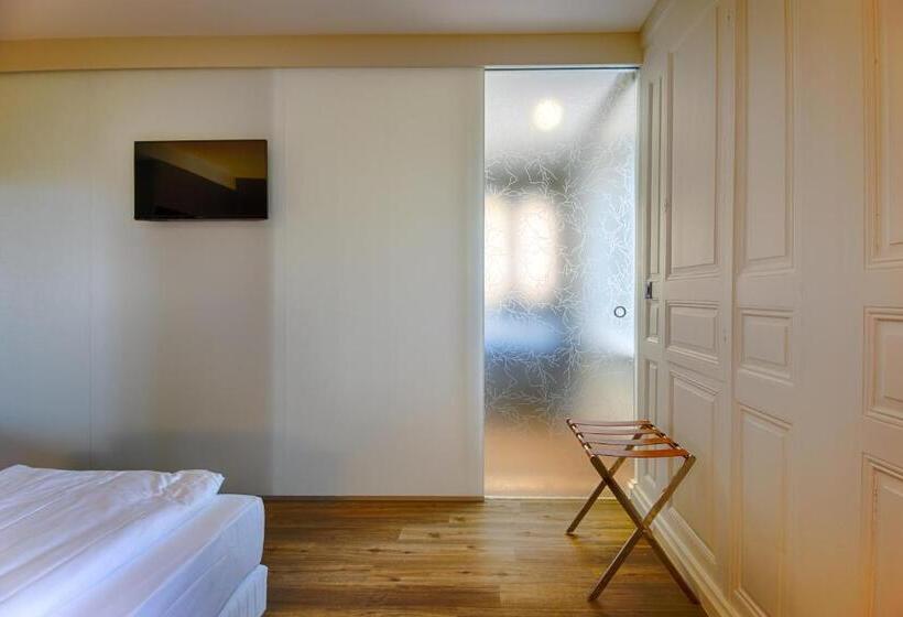 スタンダードインサイドビュールーム, Hôtel Du Théâtre, Boutique Hôtel