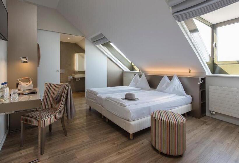 Семейный Номер Вид на Сад, Hôtel Du Théâtre, Boutique Hôtel