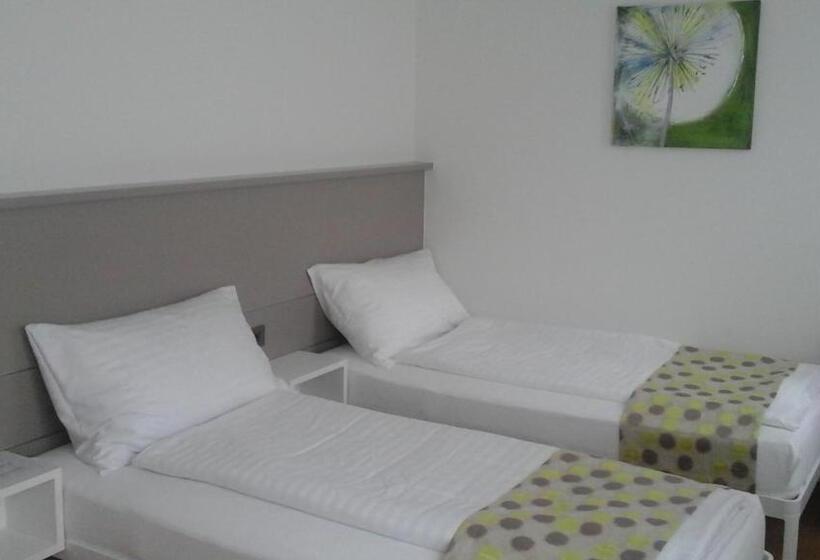 Номер Superior, Flawil