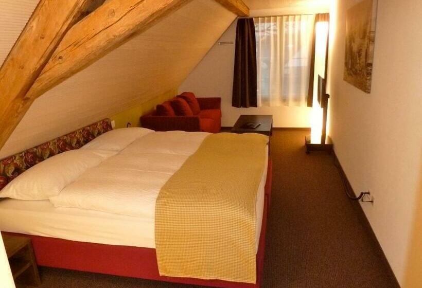 スタンダードスタジオ, Gasthaus Sternen