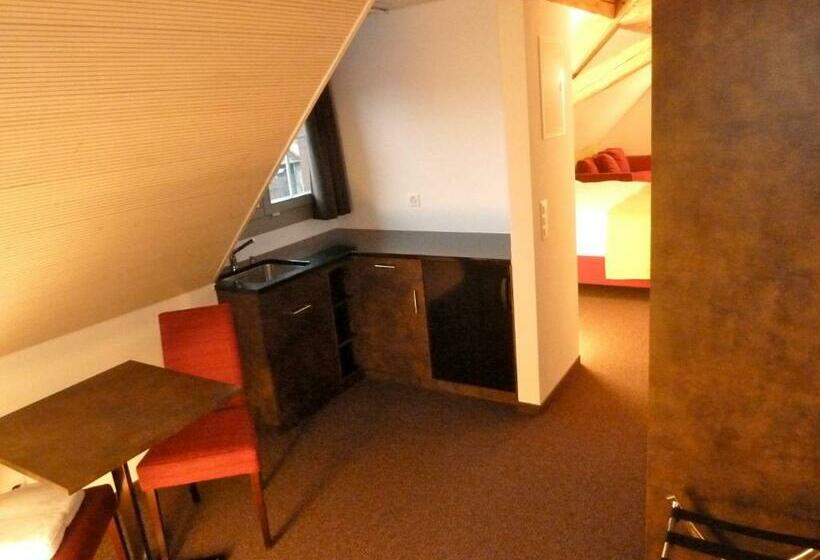 スタンダードスタジオ, Gasthaus Sternen