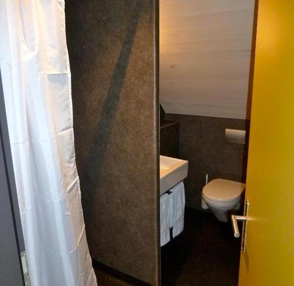 デラックススタジオ, Gasthaus Sternen