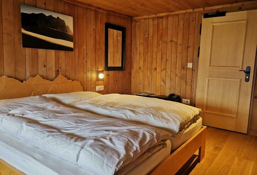 스탠다드 룸 산 전망, Gasthof Zur Post