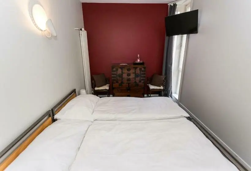 Standard Quadruple Room, Landhaus