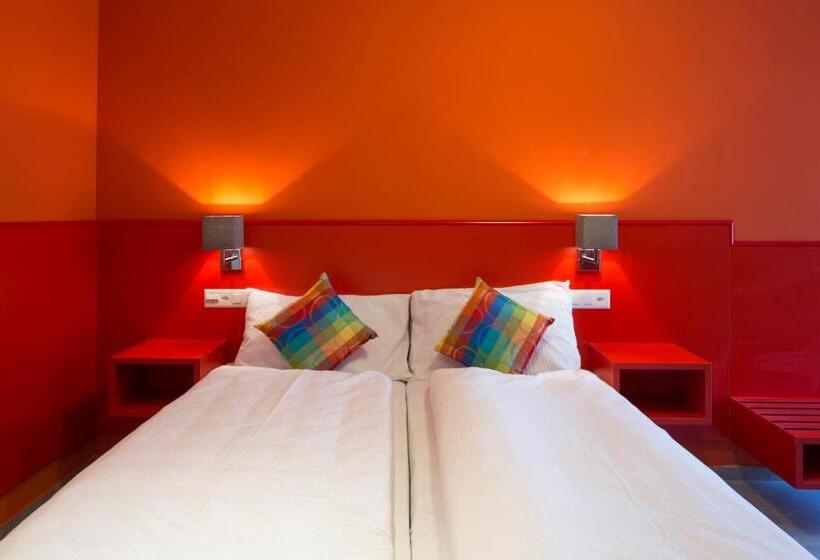 غرفة كلاسيكية مع بلكونة, Liberty Self Check In