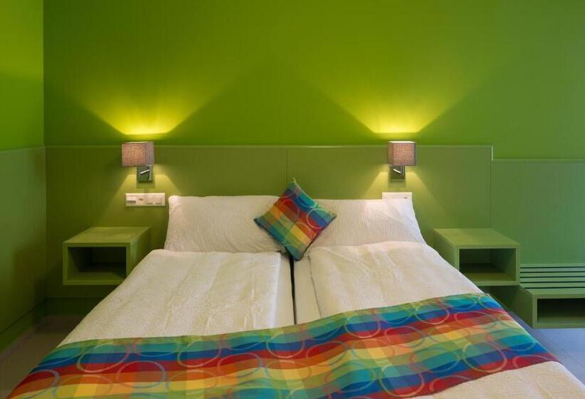 غرفة كومفورت, Liberty Self Check In