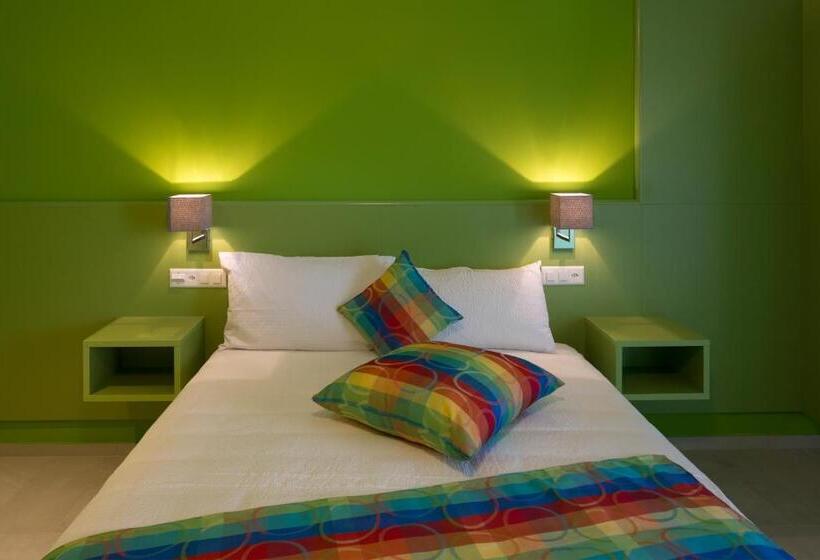 غرفة بريميوم رباعية, Liberty Self Check In