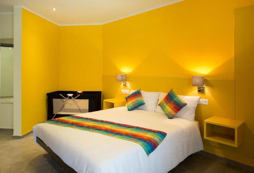 غرفة بريميوم رباعية, Liberty Self Check In