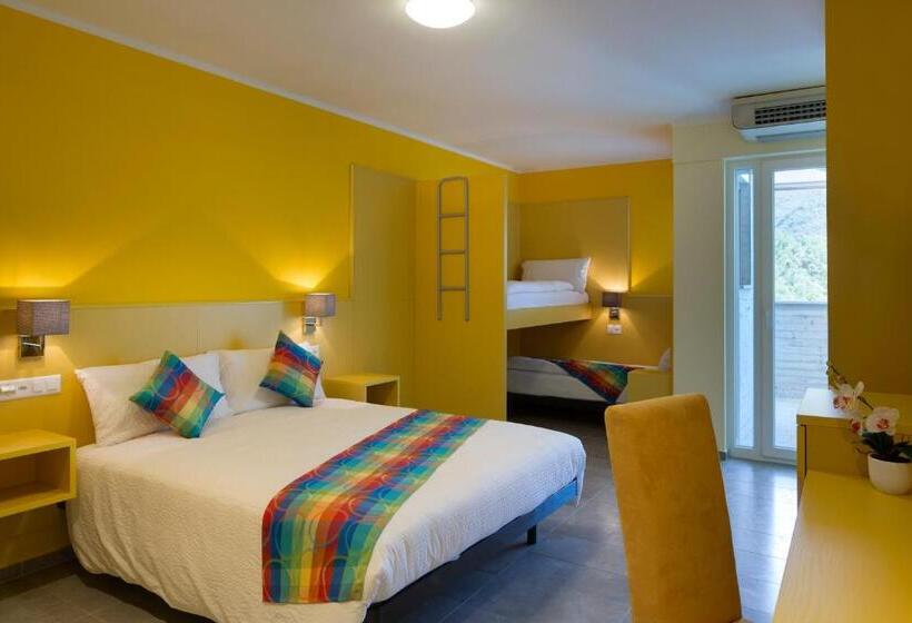 غرفة بريميوم رباعية, Liberty Self Check In