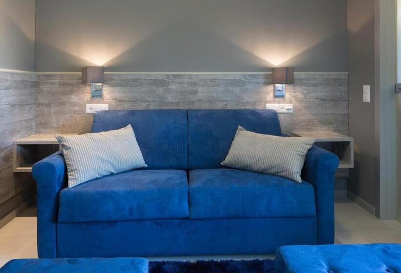 جناح ديلوكس, Liberty Self Check In