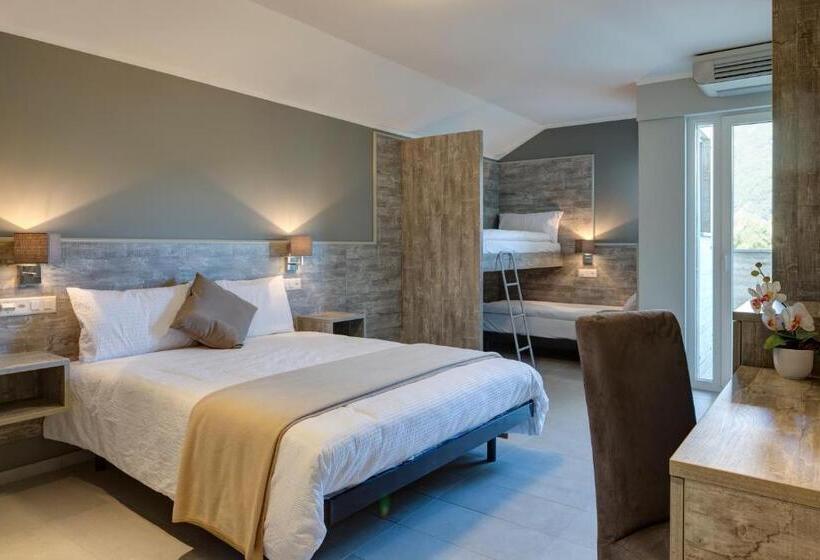 غرفة بريميوم رباعية, Liberty Self Check In