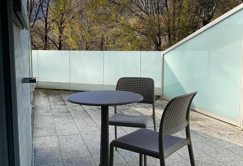 غرفة سوبيريور, Liberty Self Check In