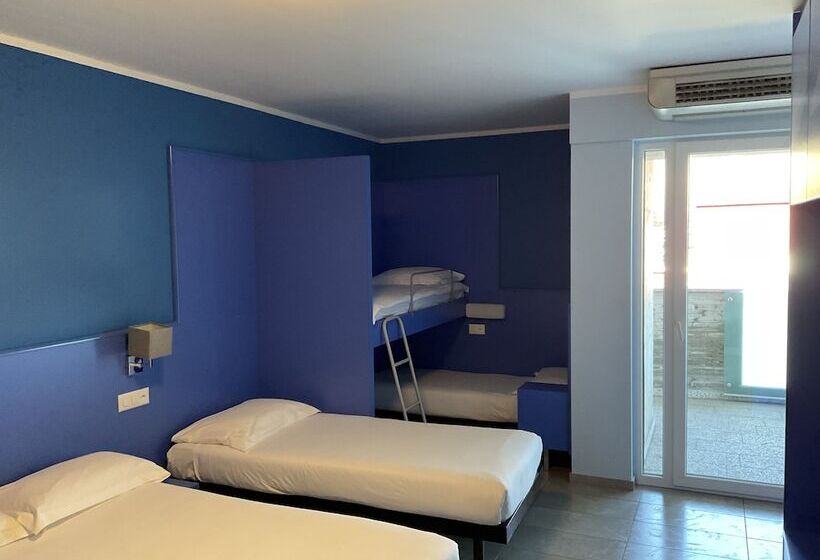 غرفة بريميوم رباعية, Liberty Self Check In