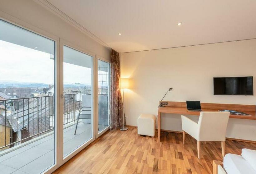 バルコニー付きスタンダードルーム, Rössli