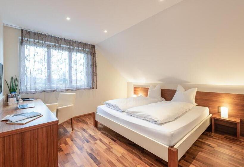 スタンダードルーム, Rössli