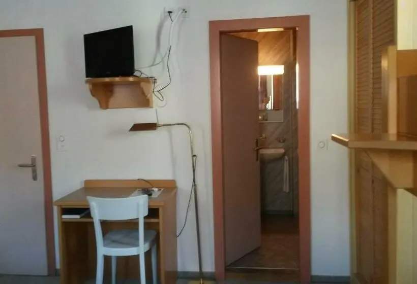 ファミリールーム, Rätia