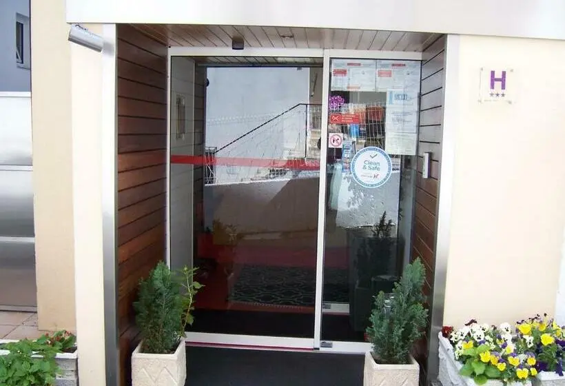 スタンダードトリプルルーム, Santa Apolonia