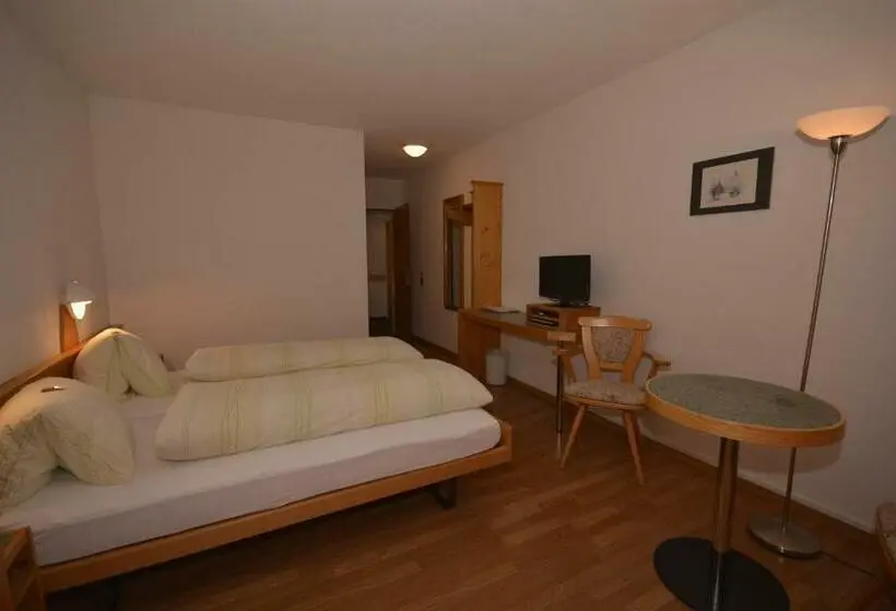 Standard-huone, Schöntal