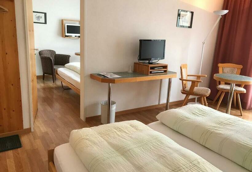 סוויטה משפחתית, Schöntal