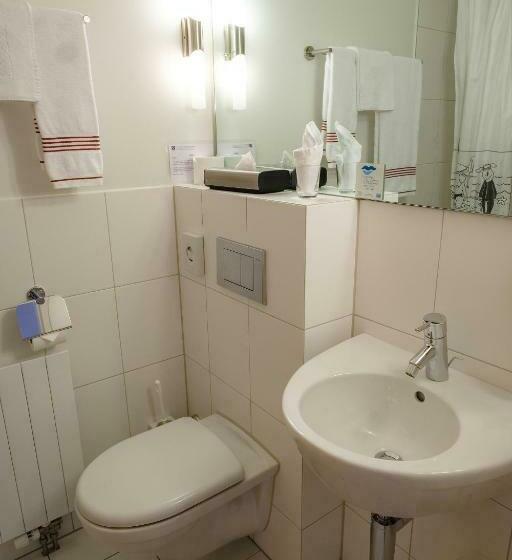 标准单人间, Seaside