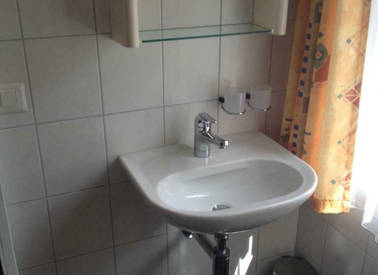 غرفة قياسية, Sternen