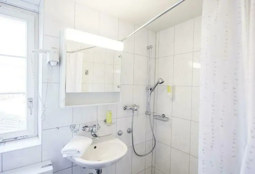 Deluxe Kolmen Hengen Huone, Sternen