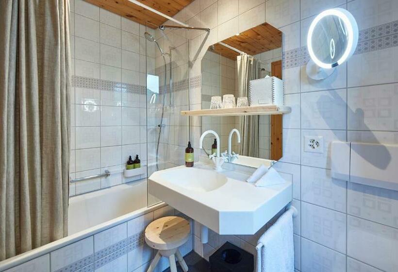 غرفة أساسية, Stoffel   Adults Only