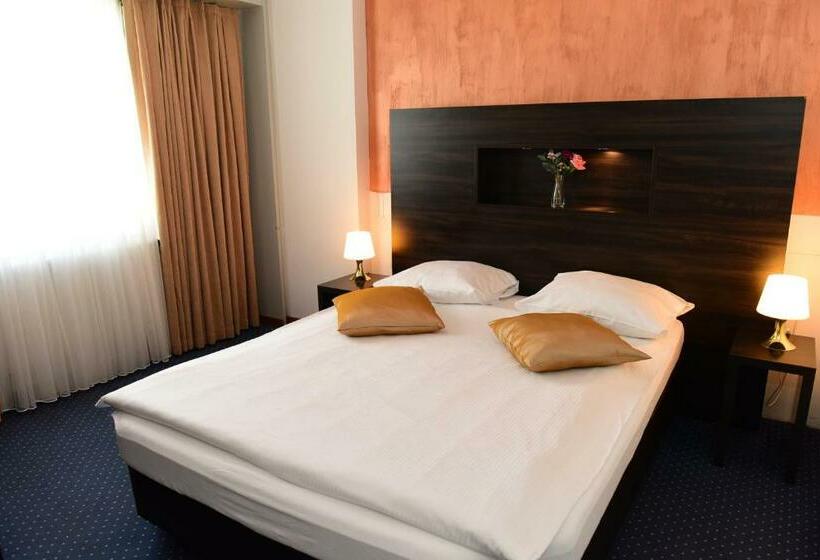 חדר סטנדרט יחיד, Töss