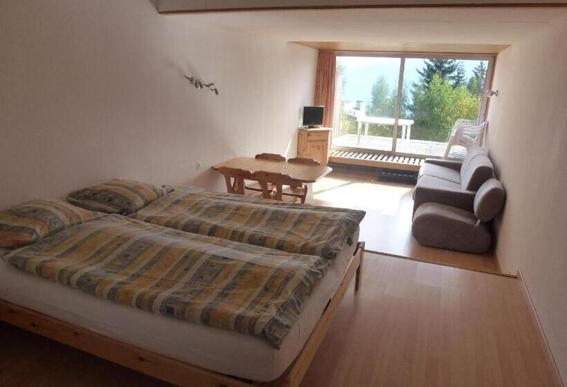 חדר סטנדרט לשלושה, Zodiaque