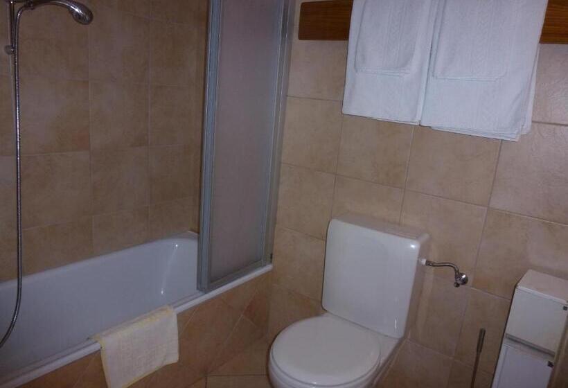 חדר סטנדרט לארבעה, Zodiaque