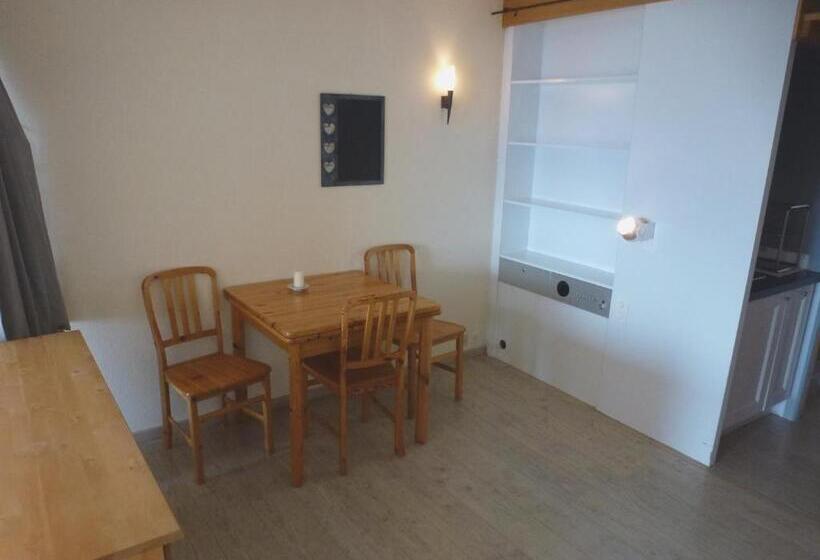 חדר סטנדרט לארבעה, Zodiaque