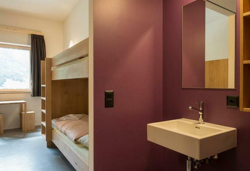 4인용 스탠다드 룸, Wellnesshostel4000