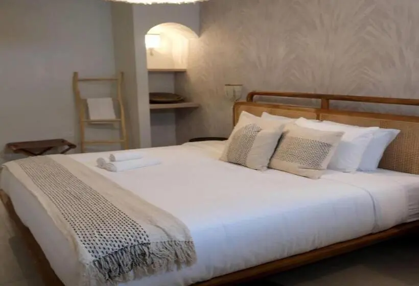 اتاق استاندارد با تخت بزرگ, Bali Hotel Adults Only Isla Verde, A Trademark By Wyndham