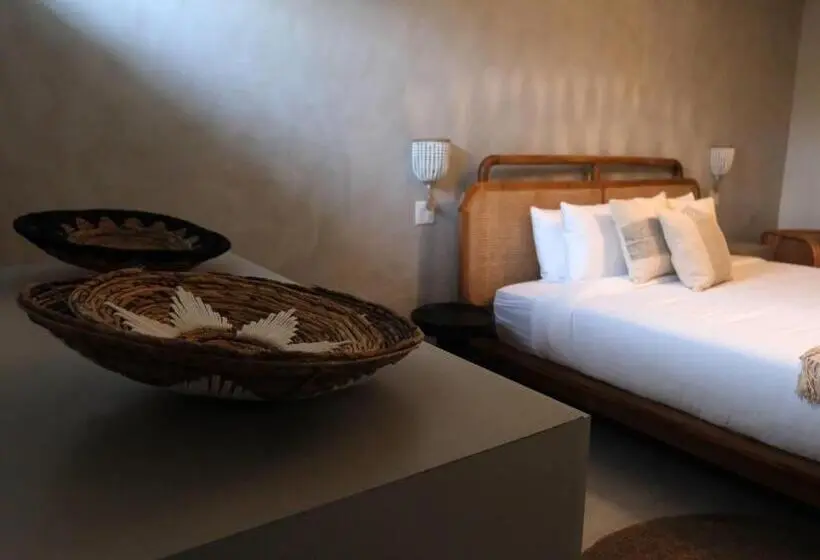 سوئیت جونیور با تخت بزرگ, Bali Hotel Adults Only Isla Verde, A Trademark By Wyndham