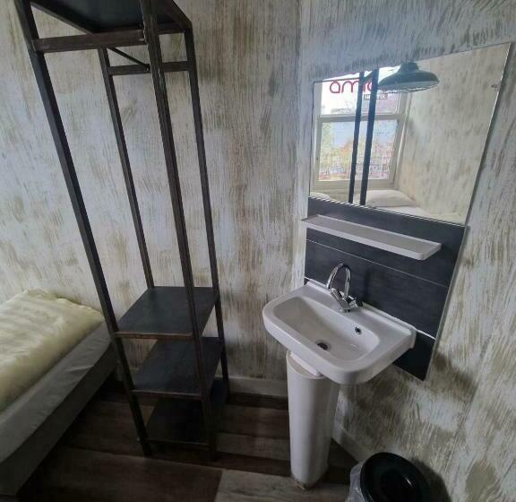 اتاق استاندارد, Amigo Hostel