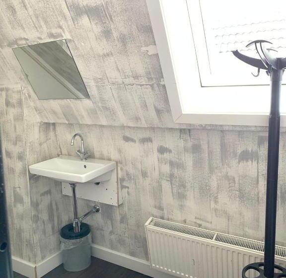 Четырехместный Номер Стандарт, Amigo Hostel