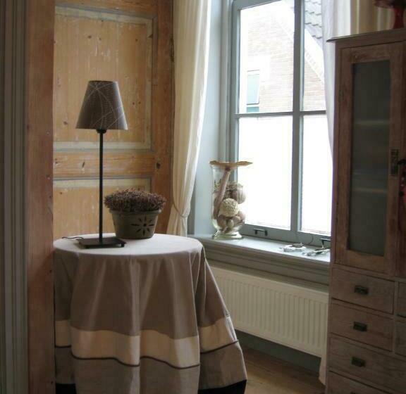 豪华房间, B&b De Kamer Hiernaast