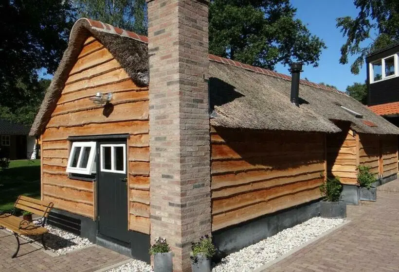 Talo 1 Makuuhuone, B&b Gastvrij Lenthe