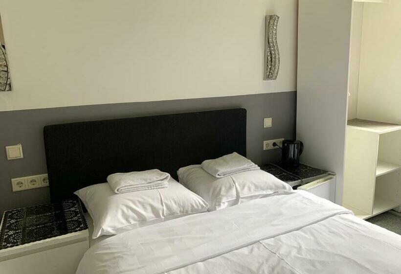 Номер Стандарт, Chao Nl 24 Hours Open