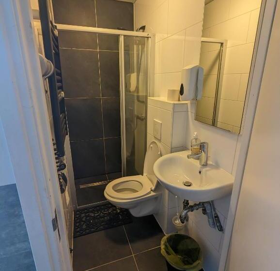 ファミリールーム, Chao Nl 24 Hours Open