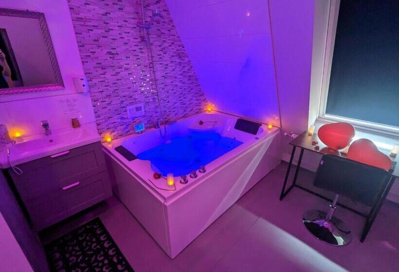 デラックスルーム, Chao Nl 24 Hours Open